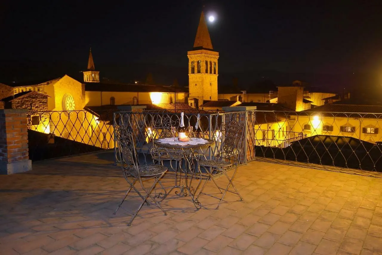 Torre Medioevale D'Uguccione Villa Sansepolcro 0*,  Italy