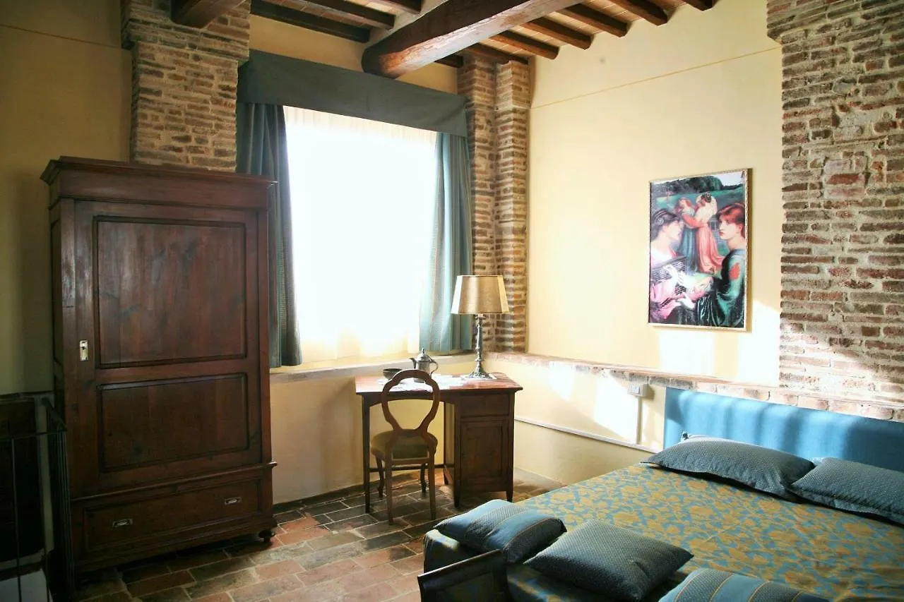 Torre Medioevale D'Uguccione Villa Sansepolcro