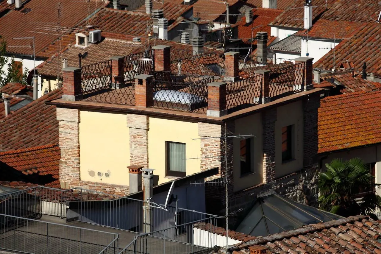 Torre Medioevale D'Uguccione Villa Sansepolcro Italy